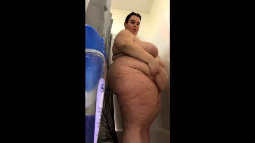 BBW Wet Belly Shower