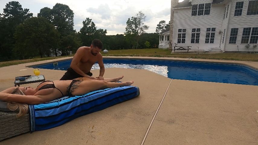 Seducing the Pool Boy 4k