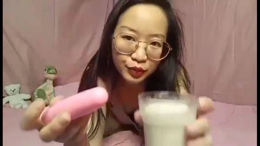 Super cute Asian girl milk theme