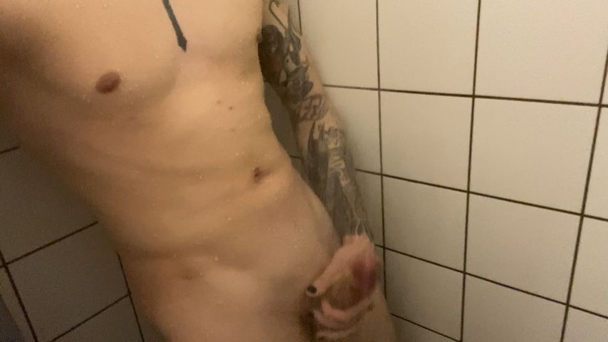 Join me in a cumshot shower