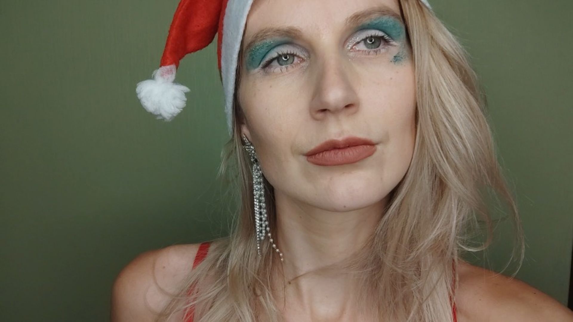 Holiday face fetish