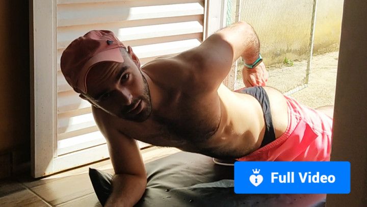 Sunbathing on the Man's Hairy Ass &amp; Cum