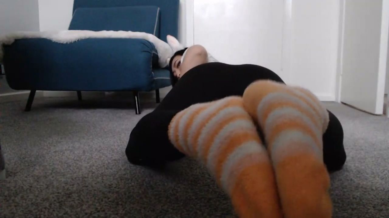 footjob fluffy sock leggings