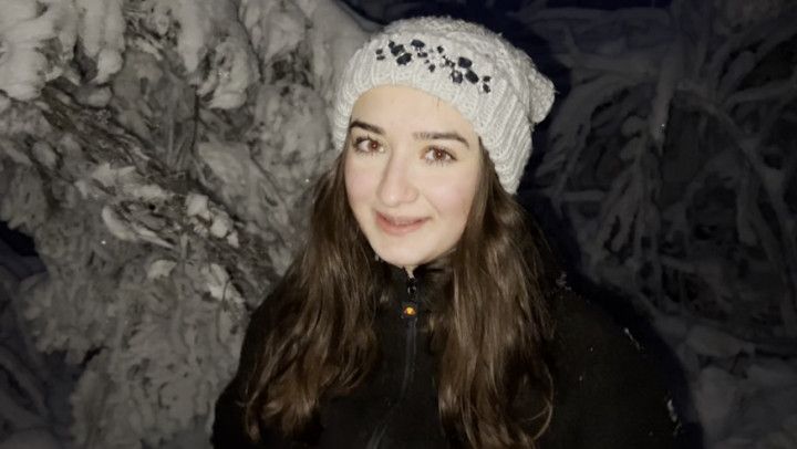 18yo Peeing in the snow