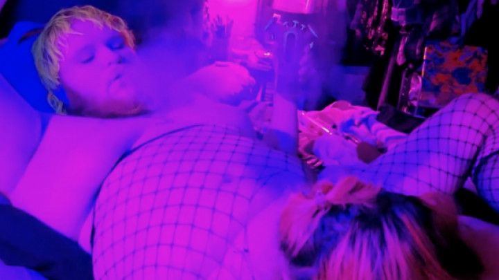 Hairy Lesbian Vapes While Getting Pussy Eaten By BBW GF