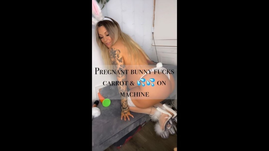 Pregnant bunny fucks toys and machine