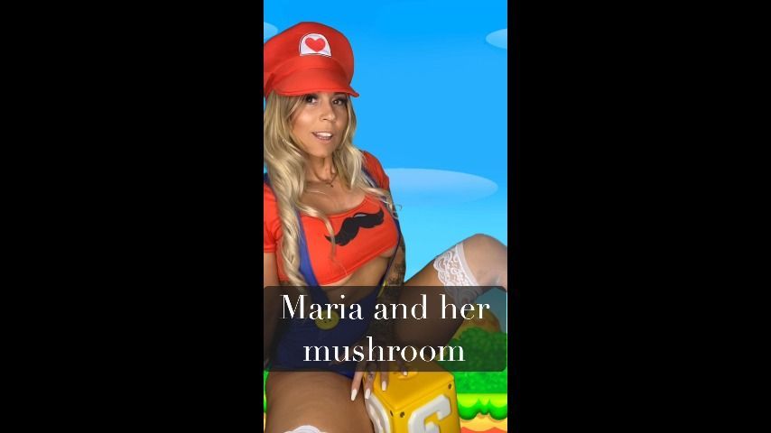 SuperMaria and her vibrating mushroom