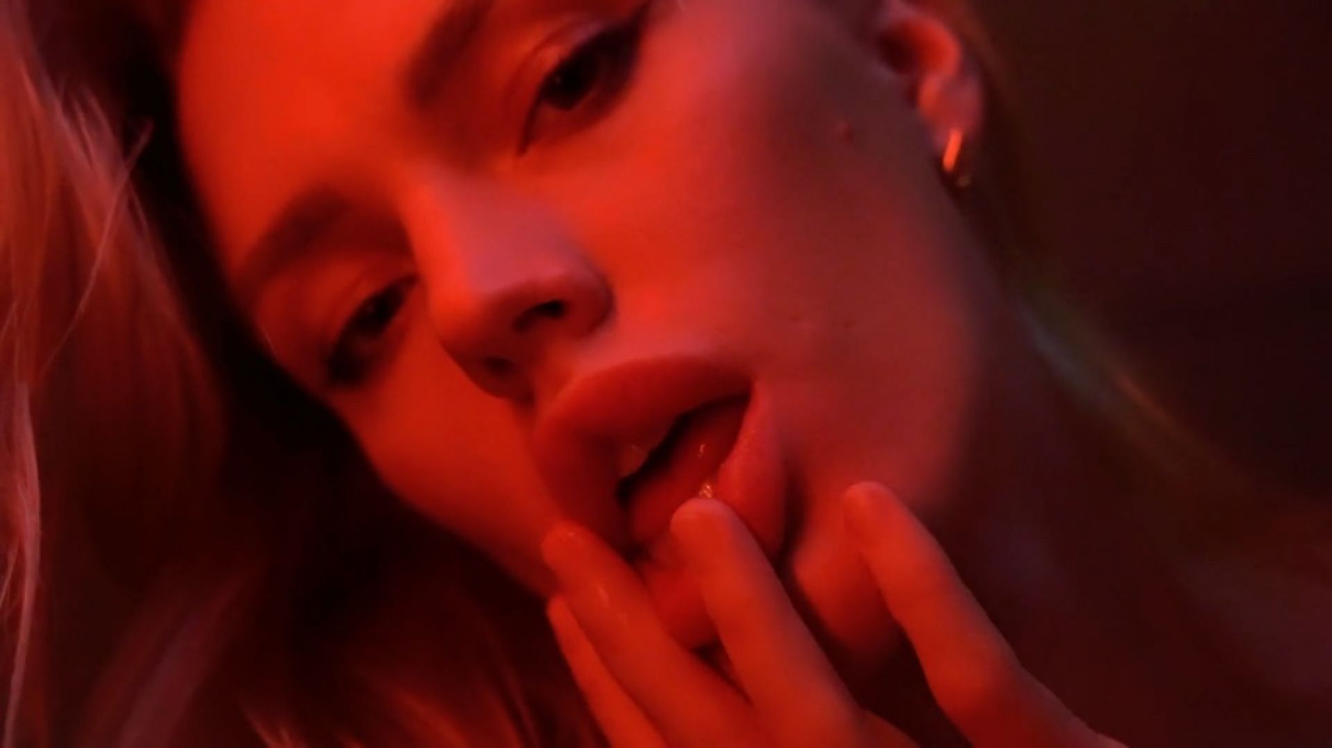 Red lights teaser