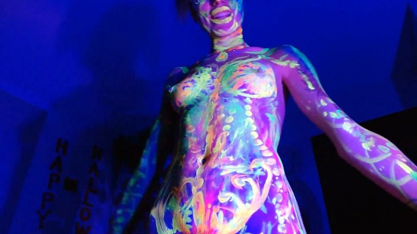 NEON BLACKLIGHT BODY ART