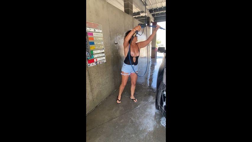 Mommy washes her car