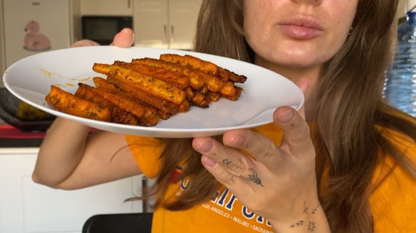 Mukbang 16/ Eating baked carrots