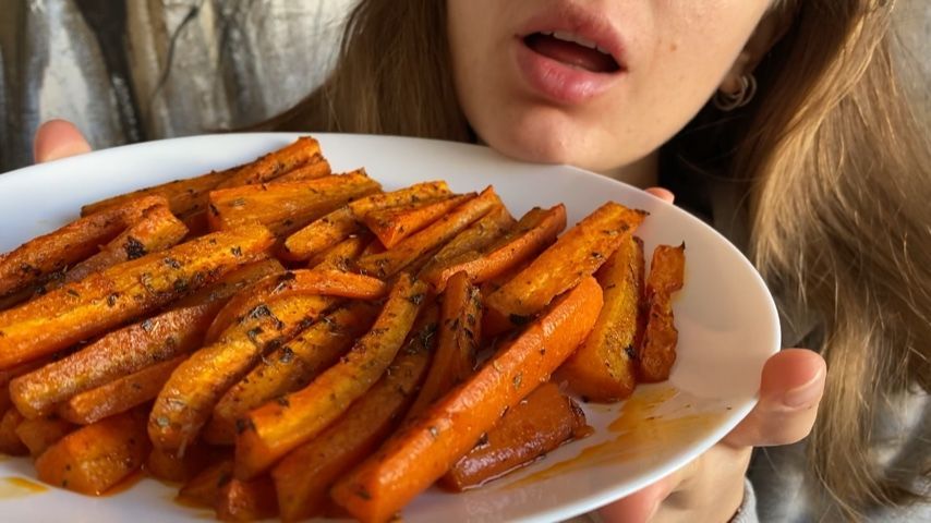 Mukbang 20/ Eating baked carrots