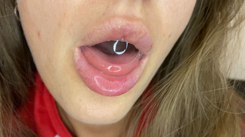 My wet lips and tongue 25