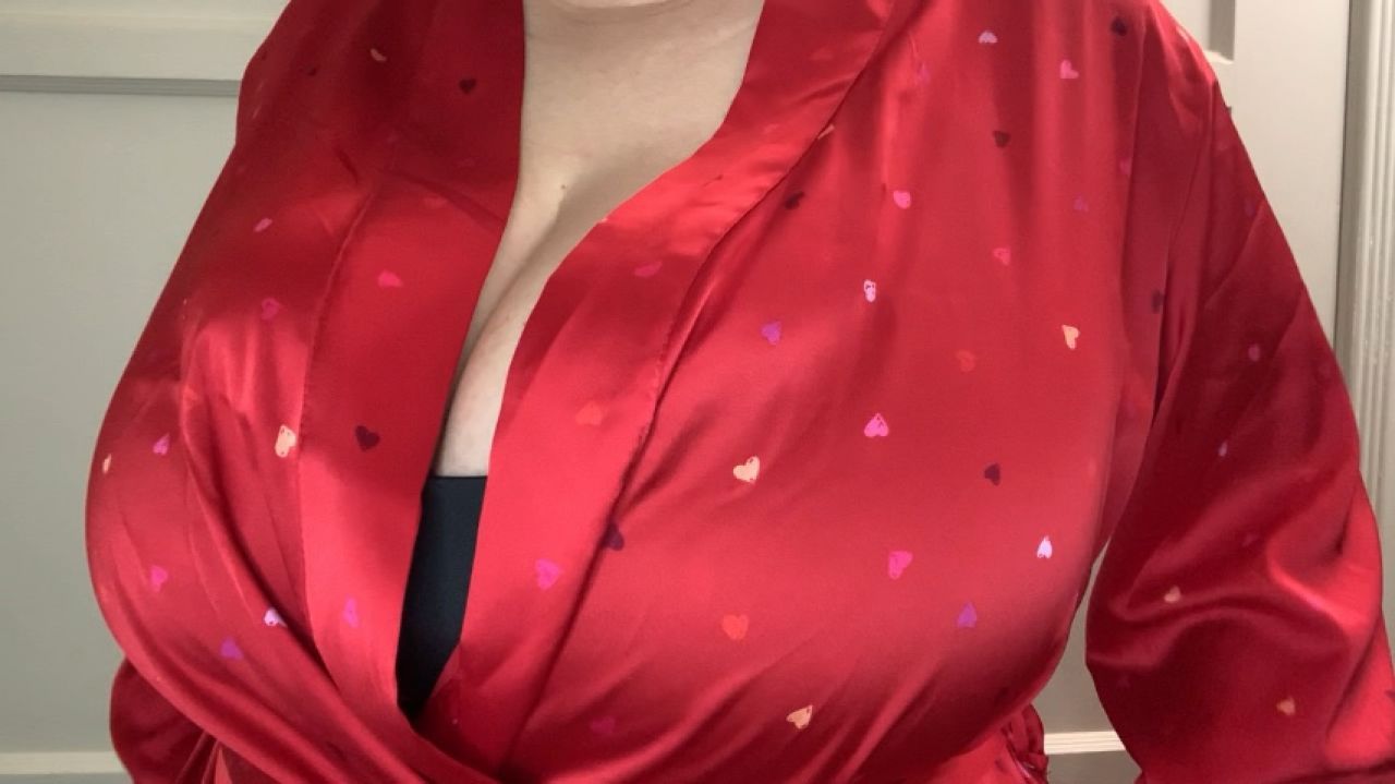 Huge tits be my valentine