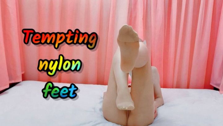 TEMPTING NYLON FEET