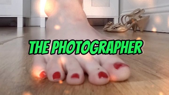 Giantess Ginger in 'The Photographer' SFX