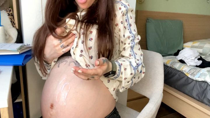 Pregnancy fetish girl ask for more sperm