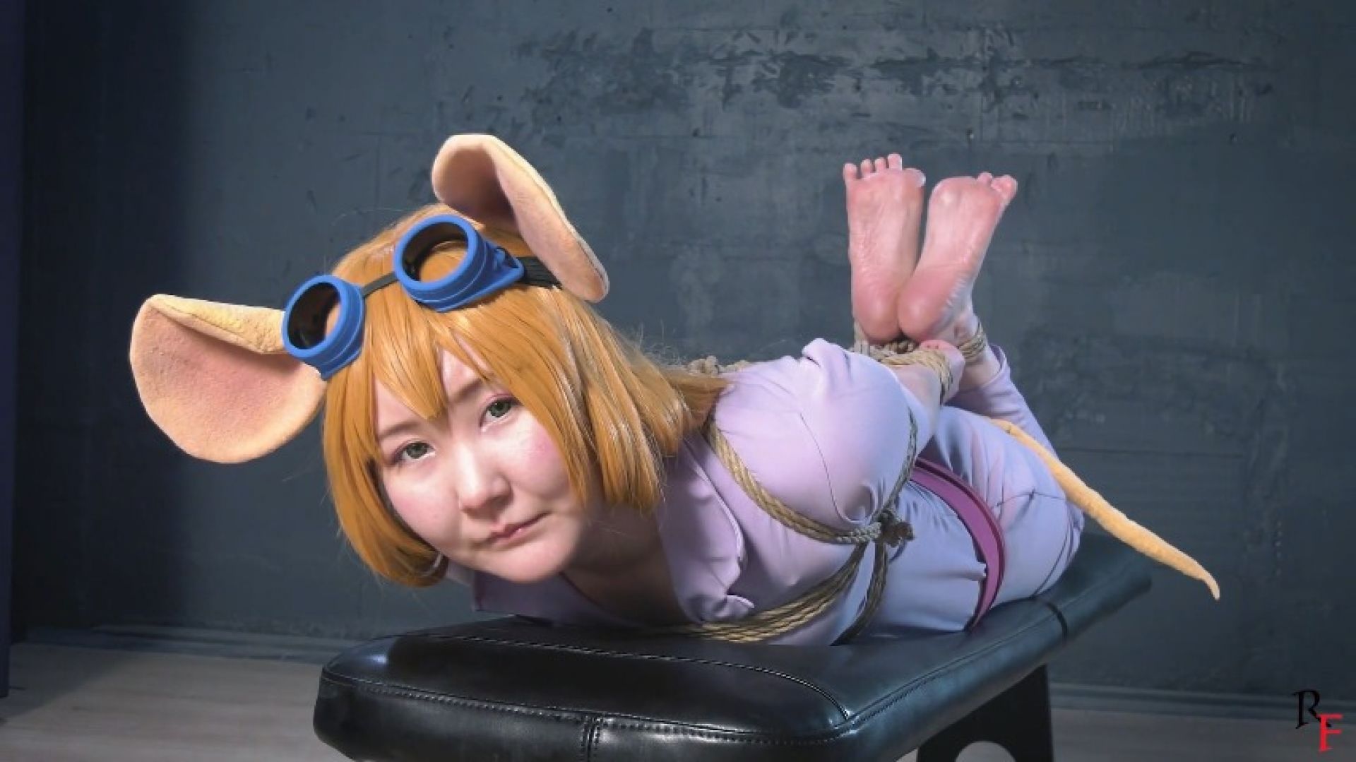 Barefoot hogtie starring Madoka