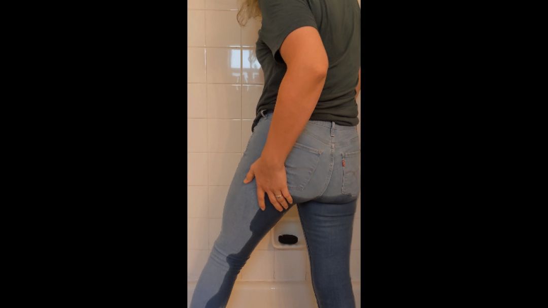 Jess Wets Her Jeans 2K Special