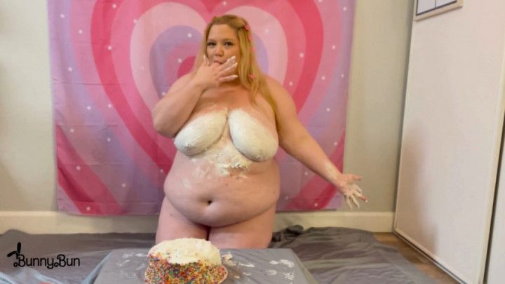 Birthday Cake Sploshing Bimbo