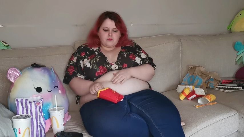 BBW over eats mcdonald's voyeuristic