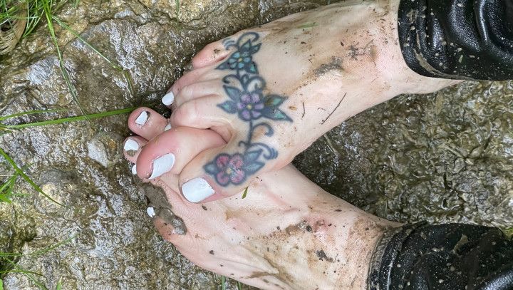 Dirty muddy feet