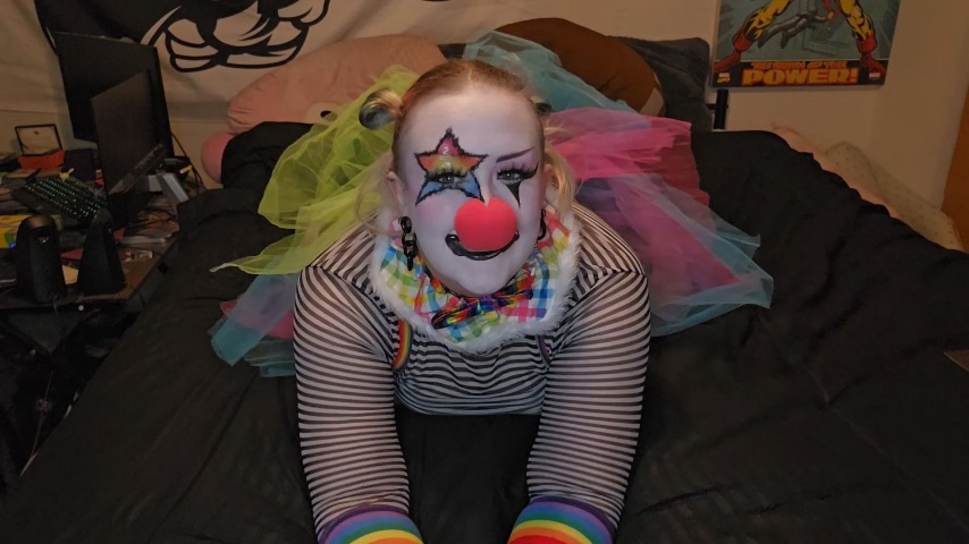 Clown Masturbation