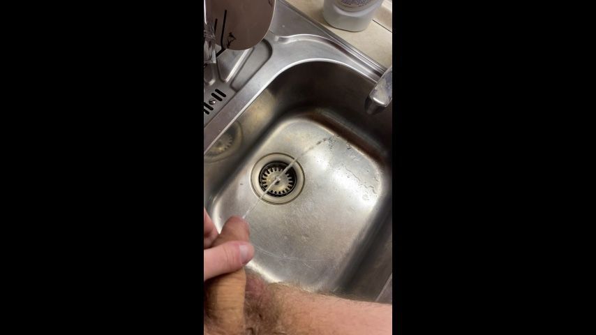 Hotel-kitchen pissing