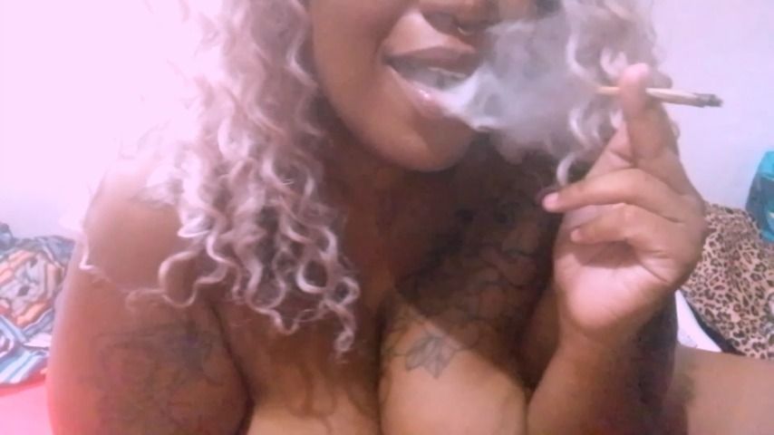 bbw smoking masturbating and twerking