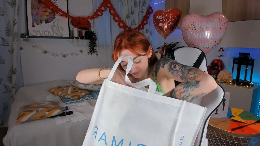 Unboxing shopping goods