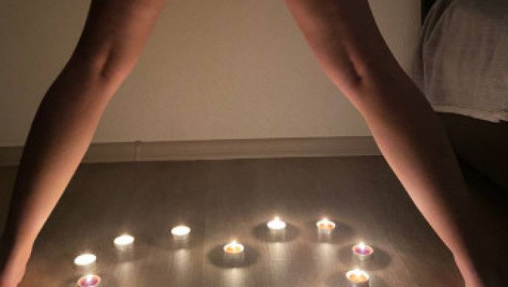 Candlelight striptease