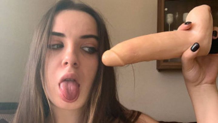 SUCKING A BIG DICK