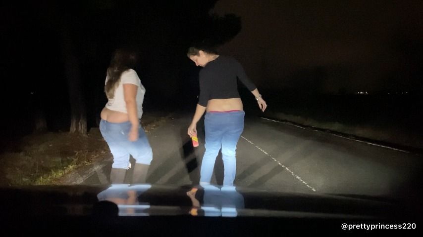 butt crack, dancing of the headlight car