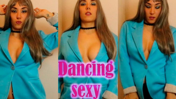 Dancing sexy for you - Reggaeton