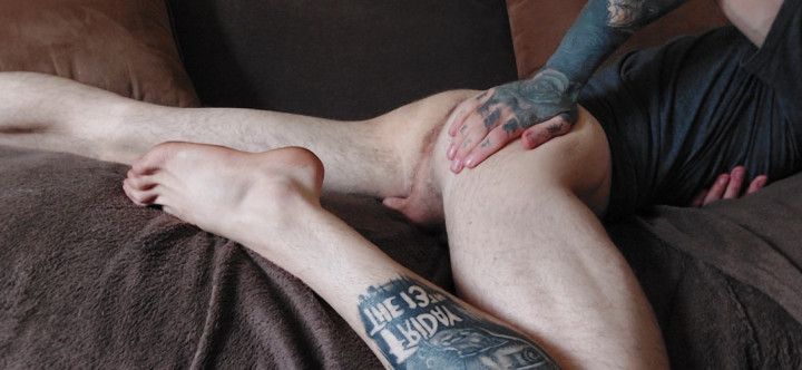 Tatted guy shows his hairy hole and ass