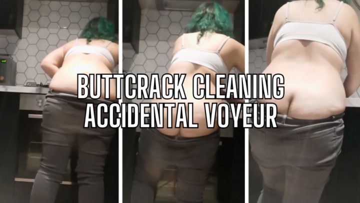 Mommy Buttcrack Voyeur Kitchen Clean