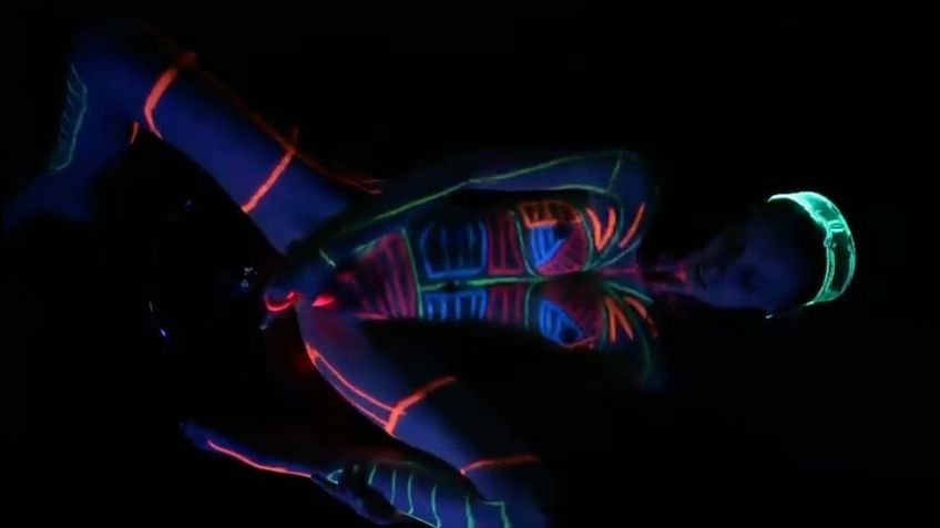 Glow in the dark orgasmic fuck