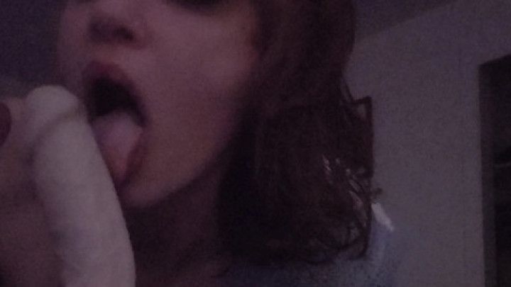 amateur blowjob dildo