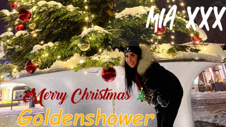 MiaXXX X-Mas Goldenshower