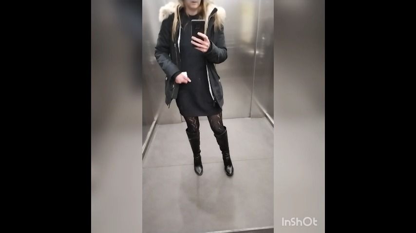 Peeing in shopping mall lift