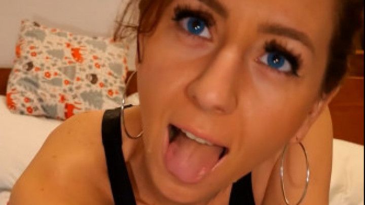 Blue eye girl pussy fucked cowgirl lick