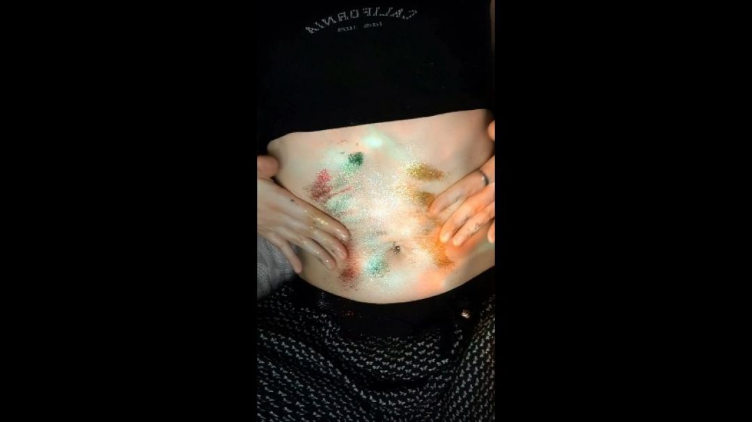 Glitters on my belly