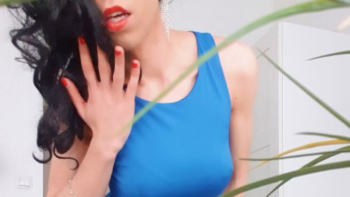 Elegant blue dress - Sissy Trans Girl