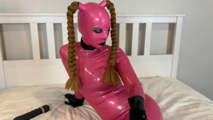 Vibrator masturbation in fuchsia