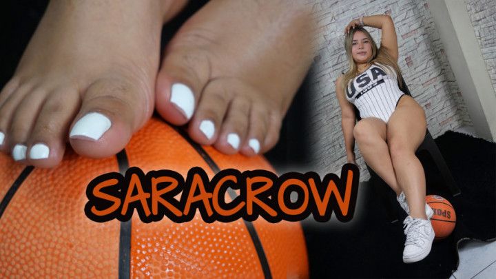 Feet lovers playing with basketball