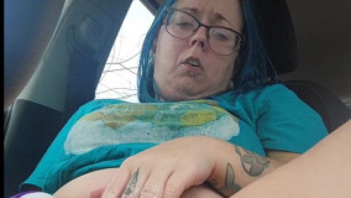 Exhibitionist Squirts In Car In Broad Daylight