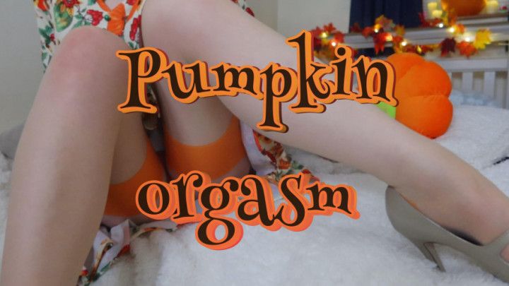 Pumpkin dress orgasm