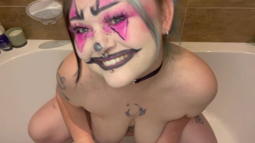 GOTH CLOWN PISSING IN BATH