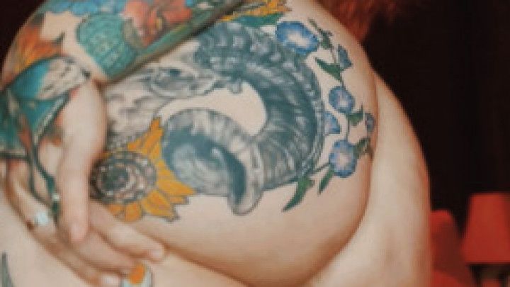 Tattooed BBW Ass Worship