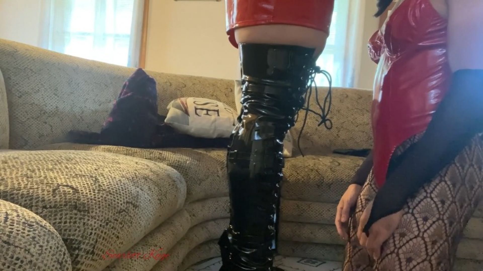 Scarlett Kage gets new DommeBoots